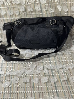 Athleta Excursion Rare Waistbag Black  Fanny Pack Rip Stop Water Repellant NWOT