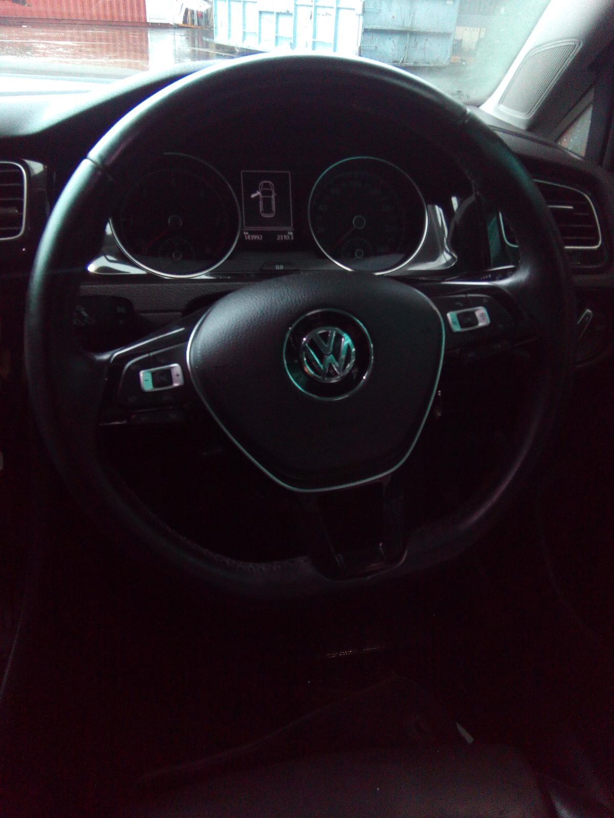 VOLKSWAGEN GOLF GEN 7 03/2013-08/2020 RIGHT A/BAG STEERING WHEEL TRAPEZIUM TYPE