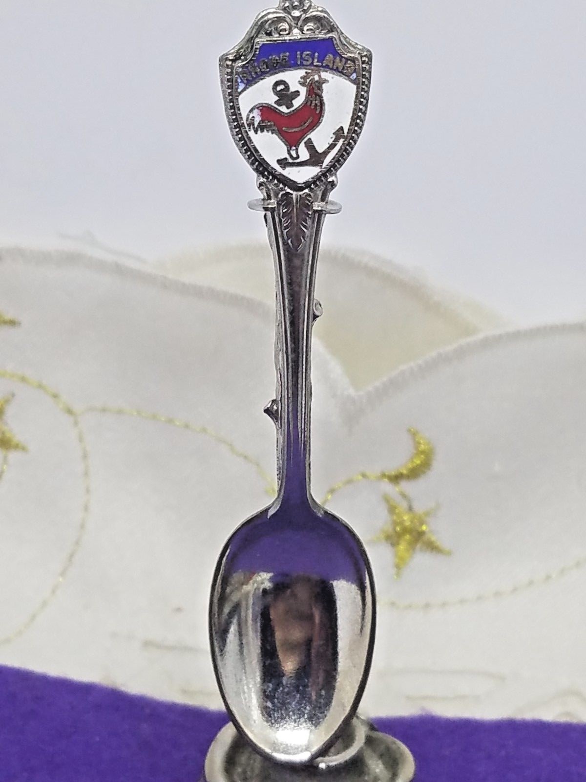 RHODE ISLAND SOUVENIR SPOON VINTAGE MINIATURE ENAMEL TOP