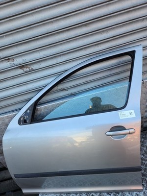 SKODA OCTAVIA DOOR FRONT PASSENGER SIDE CAPPUCCINO BIEGE LF8H 2004-2010