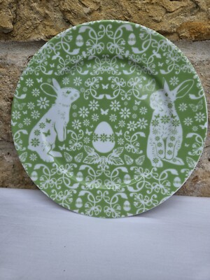 Bunny Rabbit Green Salad Plate Sur la Table Easter Collection Egg SpringDecor 8''