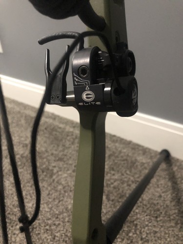 Elite Victory 37 Compound Bow Olive/Kuiu Camo 28.5/65