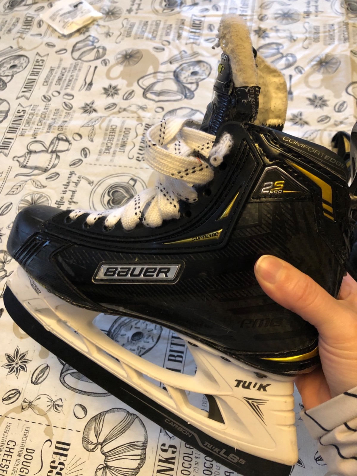 Bauer 2s pro supreme skate size 5