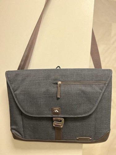 Brenthaven  16” lightweight Padded Laptop Bag Briefcase Collins Collection