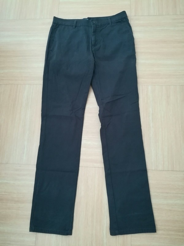 Pantalon Gris Foncer Regular Fit Marque Kiabi 