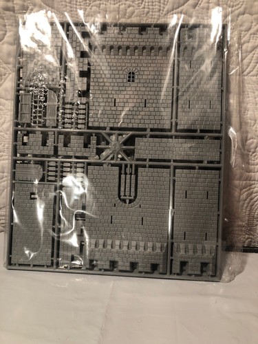 MEDIEVAL FORTRESS HISTORICAL MINIATURES SERIES 1/72 72004 MINIART