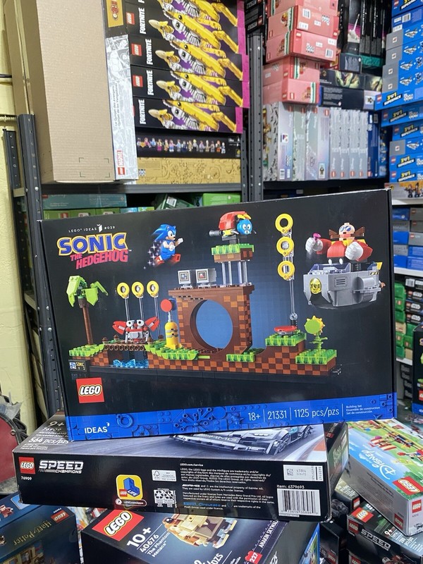 LEGO 21331 Sonic the Hedgehog Green Hill Zone - NEW