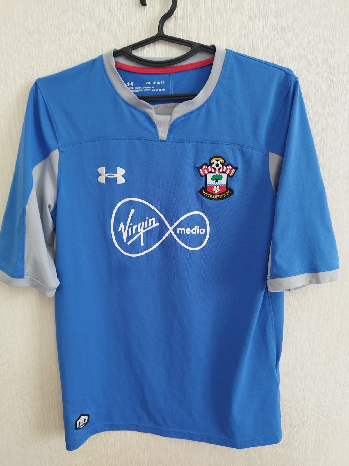 Sz XL Boys Southampton football jersey Under Armour shirt | eBay