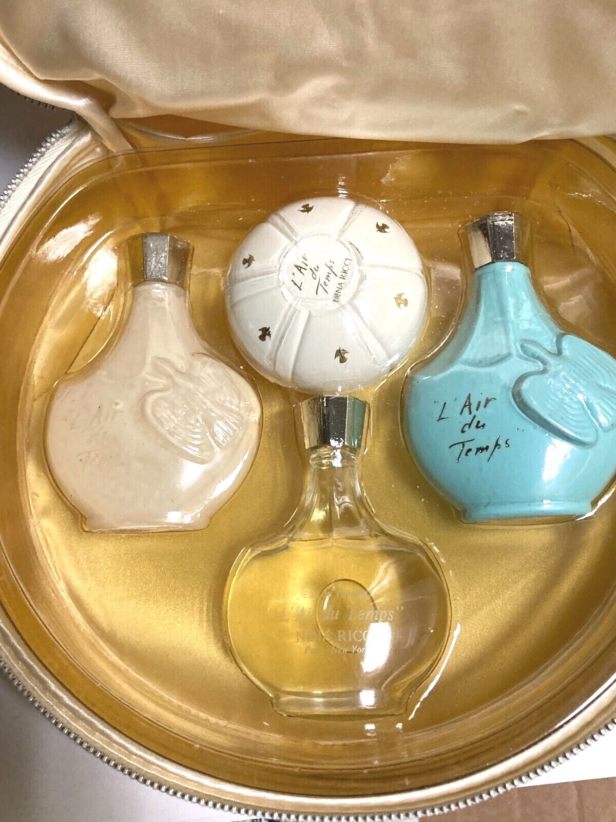 NINA RICCI L'Air du Temps & CHANEL 3点セット NINA RICCI L'Air du Temps & CHANEL 3点セット Nina Ricci L'Air Du