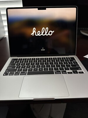 Apple MacBook Air 13 2024 M3 8-Core CPU 8-Core GPU 8GB 256GB Silver Excellent