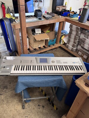 KORG Trinity Pro  MUSIC WORKSTATION HDR , AS IS