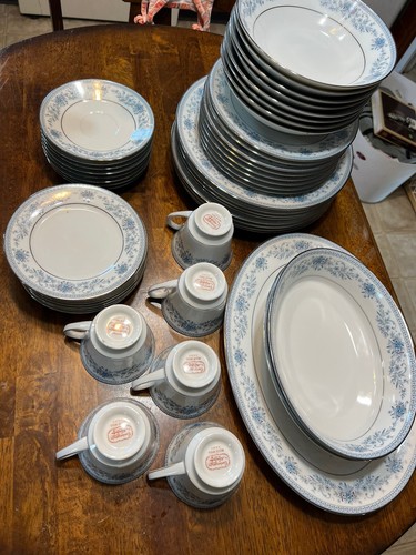 【sold out品】Noritake 干支置物　巳（蛇） 公式サイトsold out品】Noritake 干支置物 巳（蛇） - メルカリ
