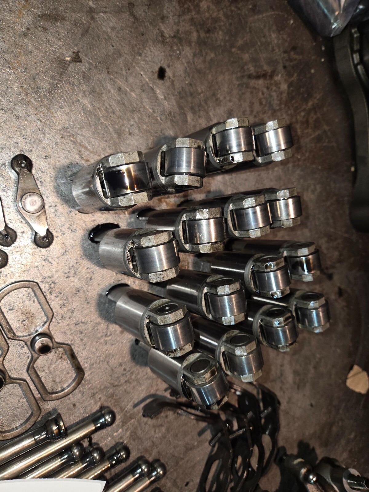 2007-2010 LBZ LMM 6.6L DURAMAX ENGINE VALVETRAIN REF22751 - Picture 3 of 9