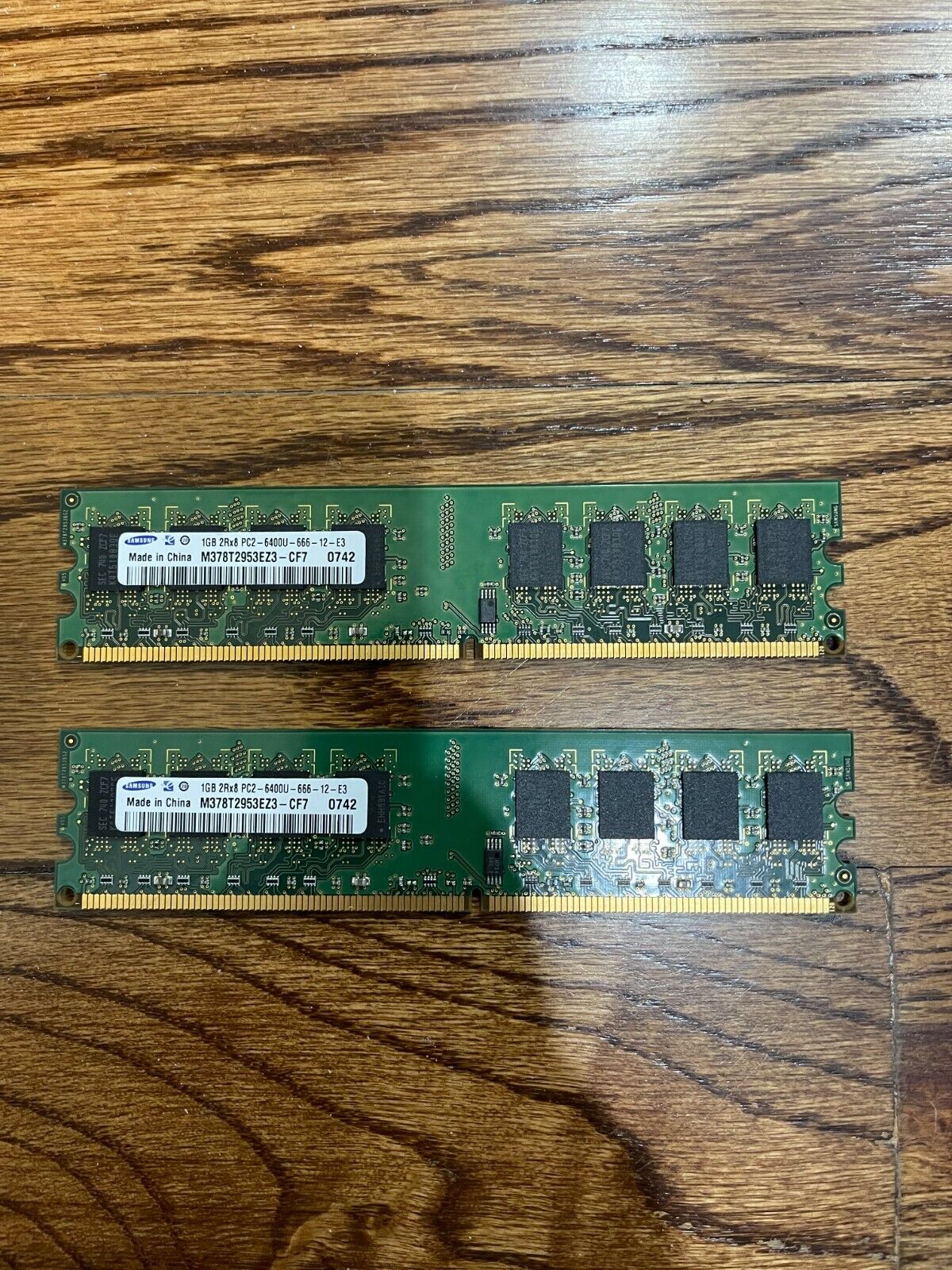 SAMSUNG 1GB 2Rx8 PC2-6400U-666-12-E3 M378T2953EZ3-CF7 RAM SAMSUNG 1GB 2Rx8 PC2-6400U-666-12-E3 M378T2953EZ3-CF7 RAM