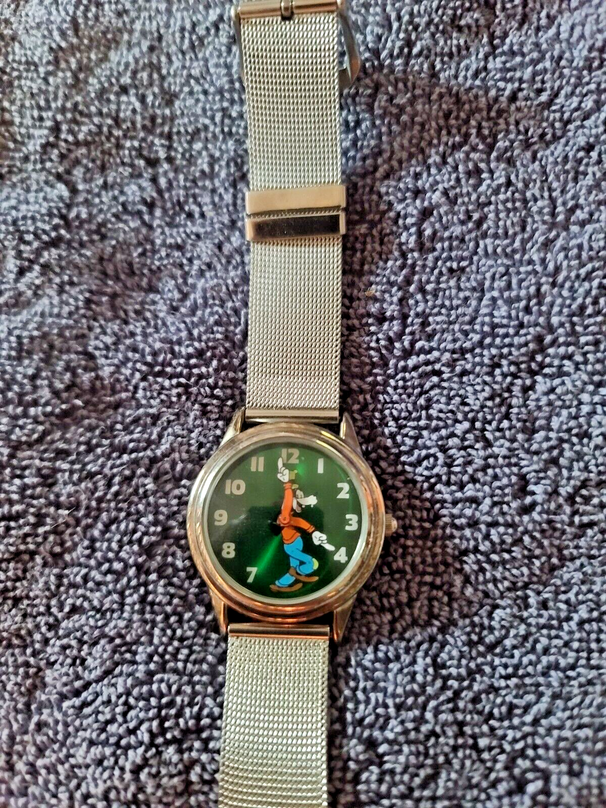 ディズニー　FOSSIL GOOFY 1000個限定 Watch ディズニー FOSSIL GOOFY 1000個限定 Watch