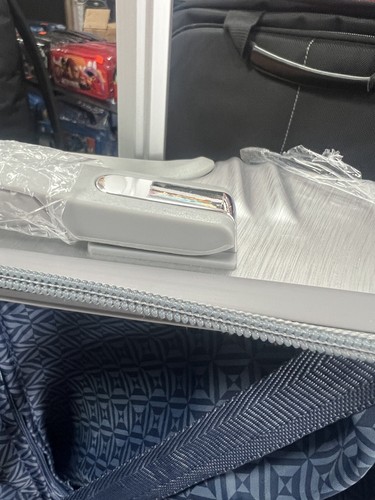 American green travel luggage 26&rdquo; Silver