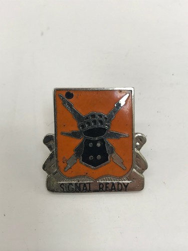 US Military Lapel Pin   38th Signal Batallion Unit Crest