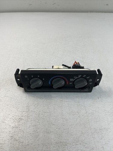 98-02 CHEVY GMC Blazer Jimmy Bravada 16233939-A Climate Control A/C OEM