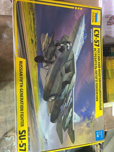 Russian Fifth-Generation Fighter SU-57 4824 Zvezda 1:48 New