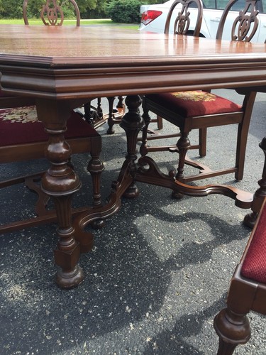 Beautiful Antique 6 Leg Dining Table And Sidebar