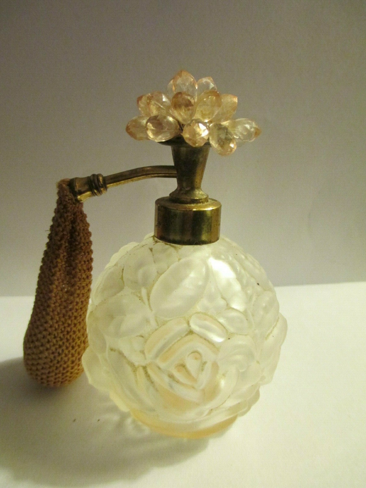 Vintage 1930's perfume bottle Lalique ? 3 3/4 w stopper w/ sprayer original