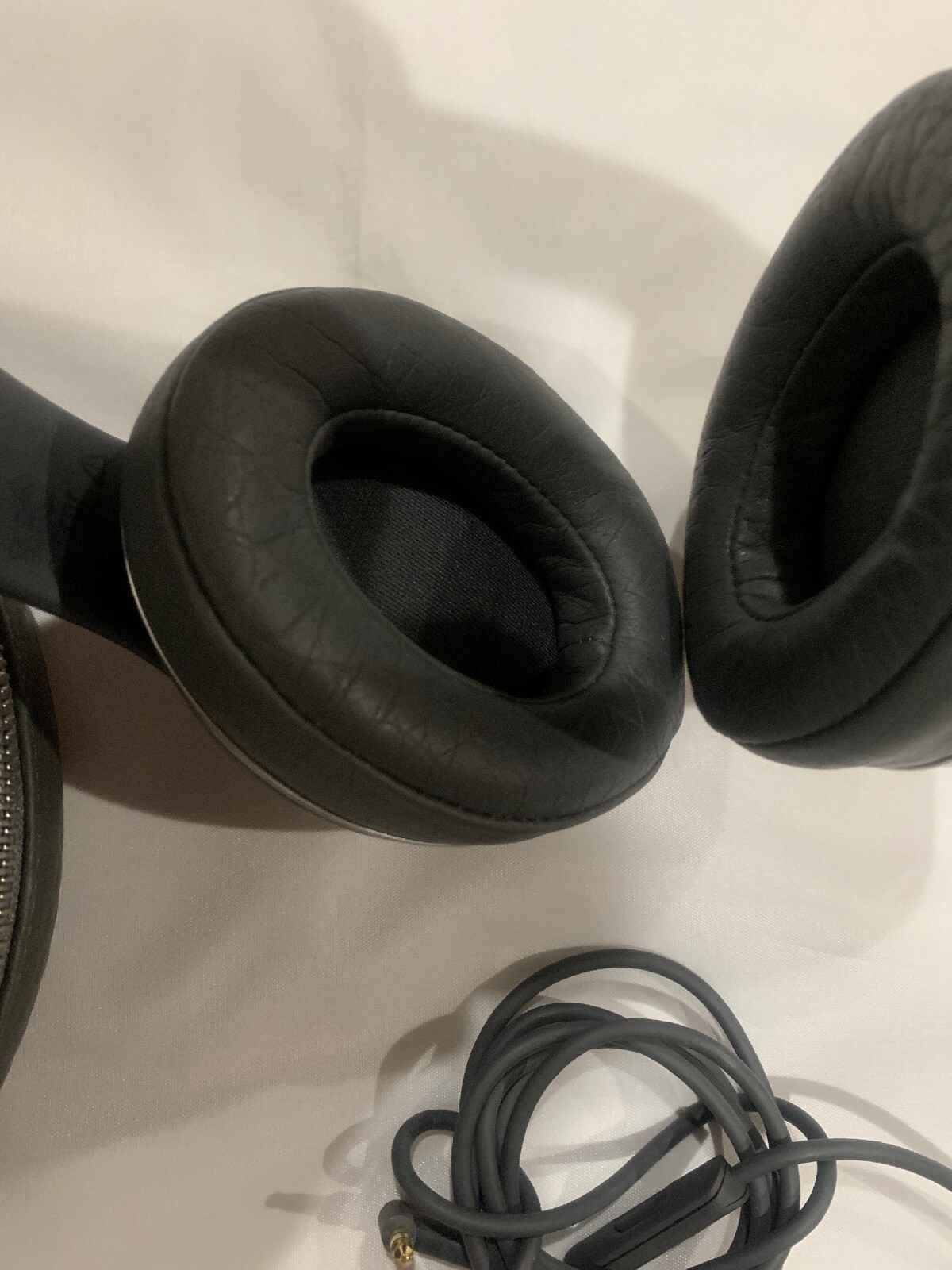 Beats Studio Wireless Alexander Wang 2nd Edition Dove Grey