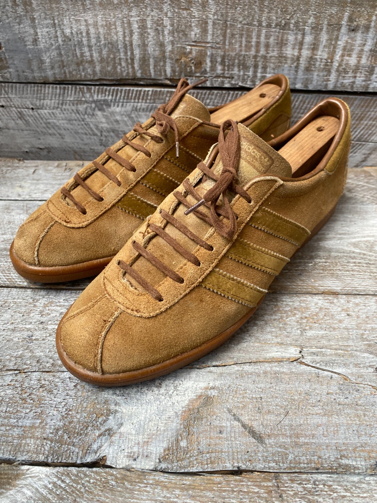 Vintage 80's Adidas tobacco brown suede , made in rumania low top