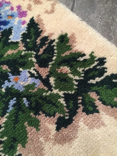 SHILLCRAFT Vtg 1978 Latch Hook Rug  54Lx27W Handmade Floral EUC