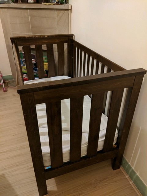 boori king parrot bassinet