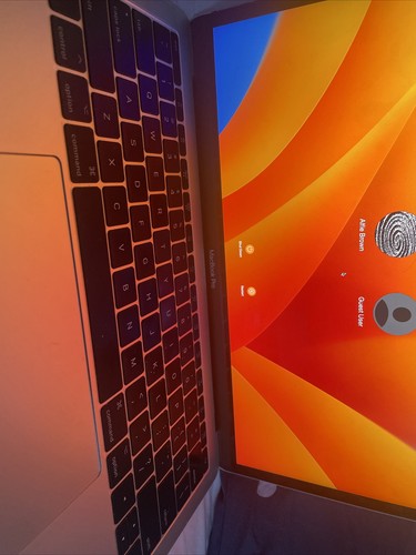 Apple MacBook Pro 13 Apple MacBook Pro 13