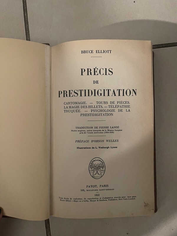 Elliott : Precis De Prestidigitation, 1952.