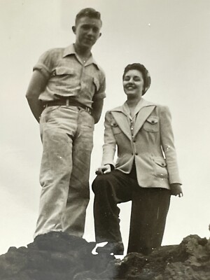 U1 Photo Cute Couple Rocks Looking Down From Below POV 1940-50's Pretty Woman