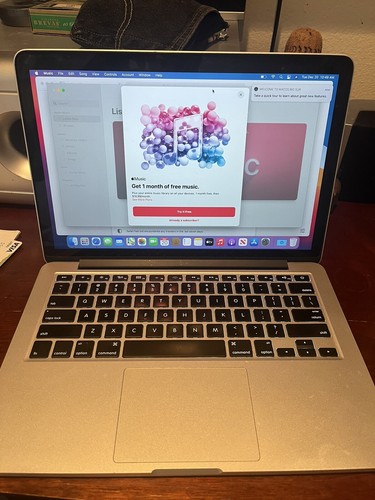 Macbook Pro 13-Inch Mid 2014 2.6 HGz Intel Core i5 8GB DDR3
