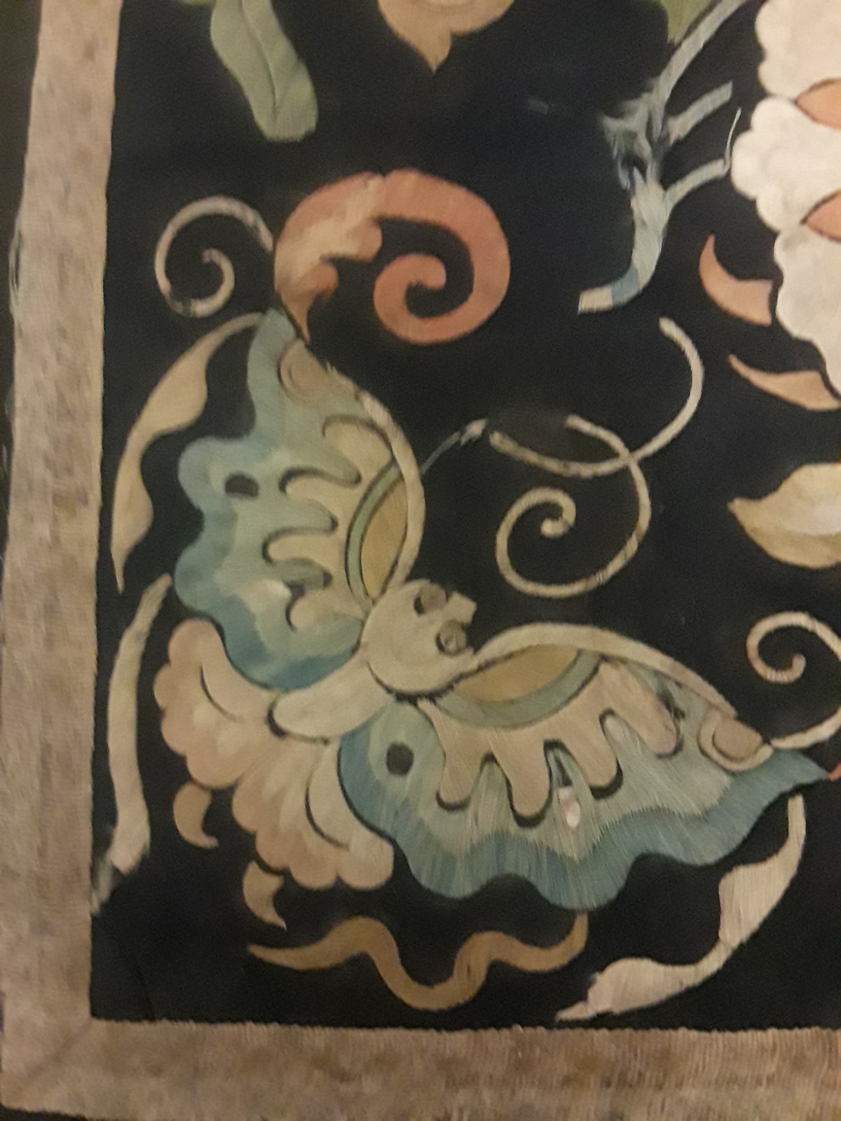 Antique Chinese silk Badge Huizhang