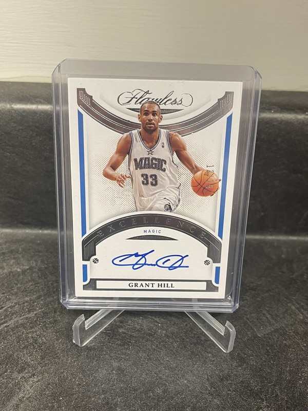 Grant Hill グラント・ヒル サイン入りバスケットボール 【公式通販】