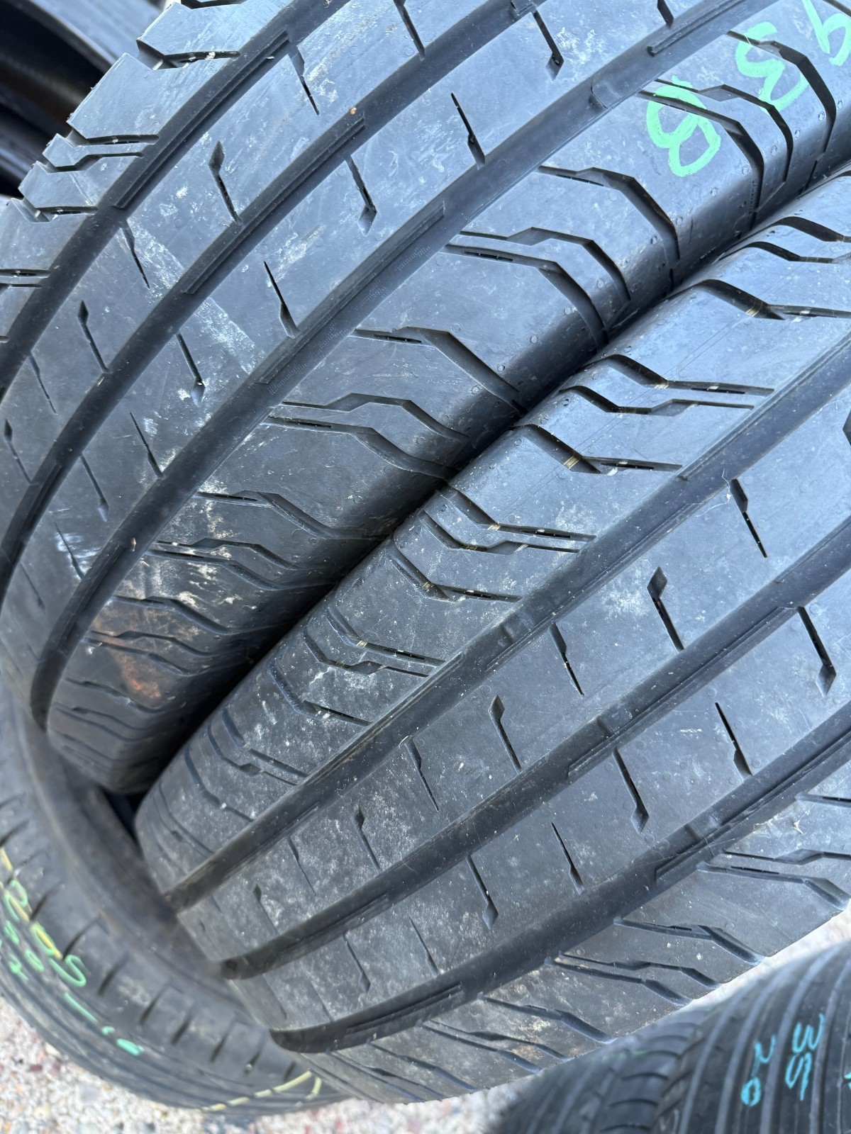 New 205 75 16C Continental, CVC 200, 113/111R, x1 Tyre (F1_tyres) YD293