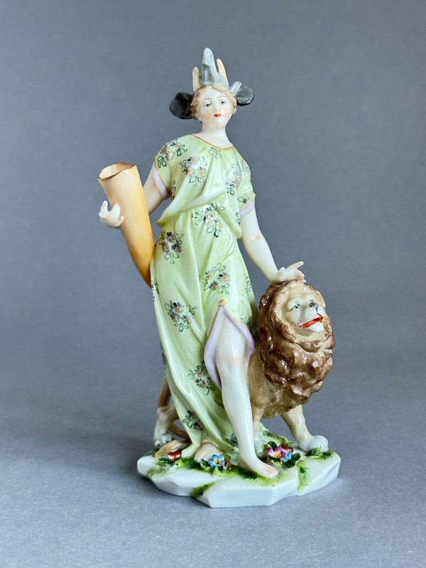 Kontinent Porzellan Figur Africa German Continental Porcelain  Lion Elephant .