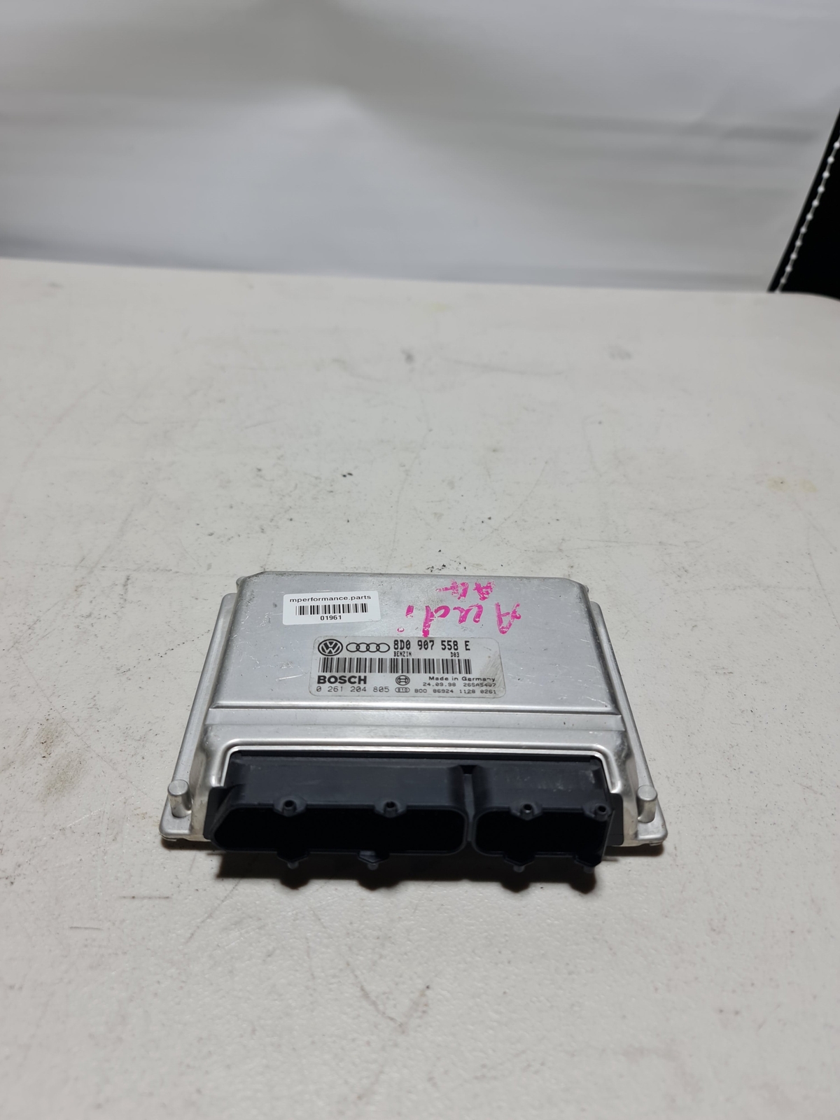 0 Unknown Engine Control Unit ECU 8D0907558E 0261204805 image 5