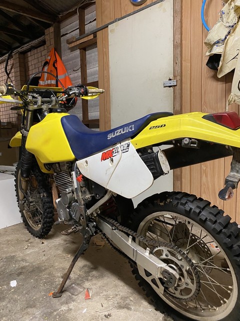 Suzuki drz 250