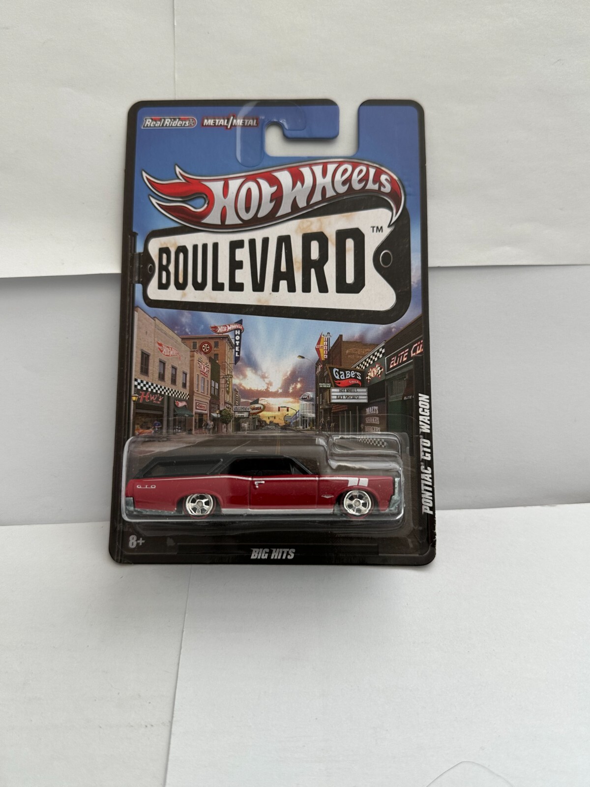Hot Wheels Boulevard Big Hits Pontiac GTO Wagon Real Riders N49
