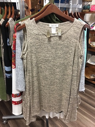 Women clothing lot 30 Pieces - Assorted Sizes