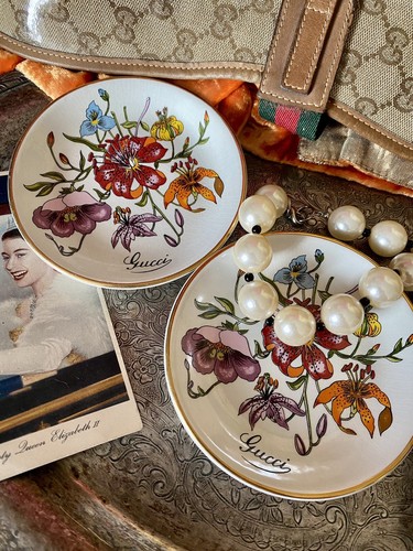 レア′70 GUCCI アッコロネーロ.デザイン大判スカーフ盆栽七宝焼柄