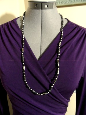 Magnetic HEMATITE Beaded Necklace Asian painted details Black Silver Gold Retro