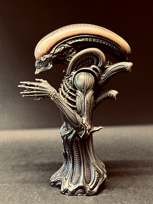 ALIEN XENOMORPH 1/4 scale UNPAINTED Limited Resin Model Kit Bust H R Giger