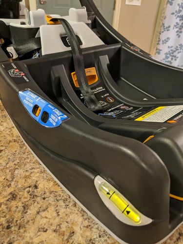 DISCOUNTED!! Chicco Fit2 Infant & Toddler Car Seat Base