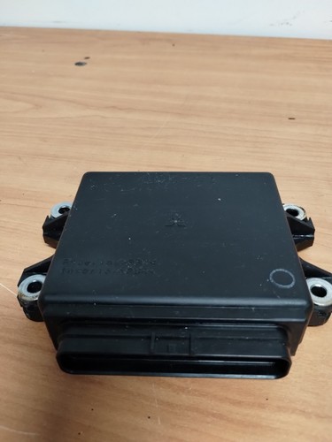 パーツ YAMAHA Amazon.com: OVERSEE 68D-G5361 6E0-45361-00 Lower Casing Cap
