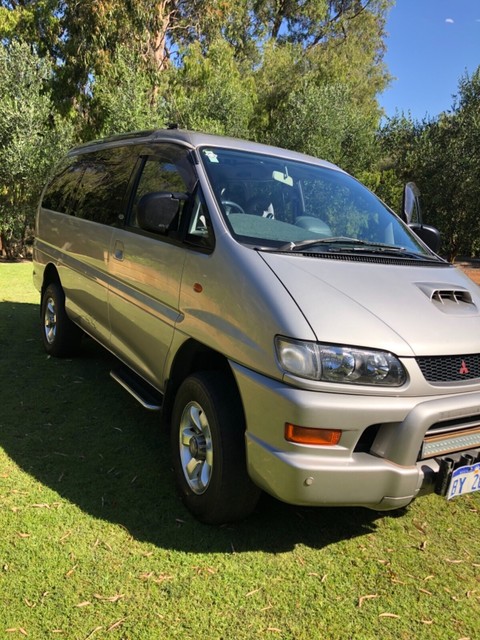 Mitsubishi delica 1999