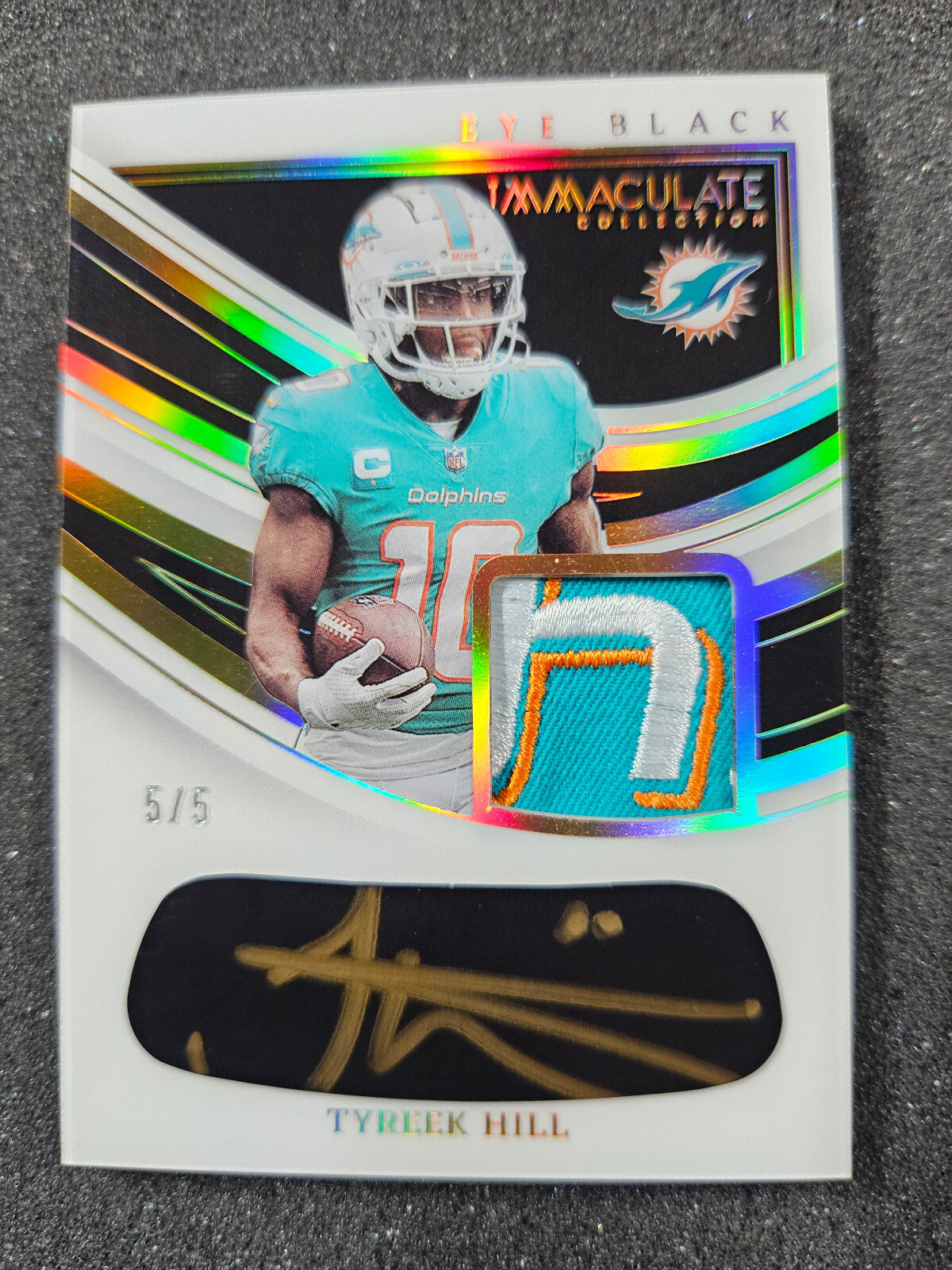 🌟 2023 Panini Immaculate Tyreek Hill Gold Eye Black Patch Auto