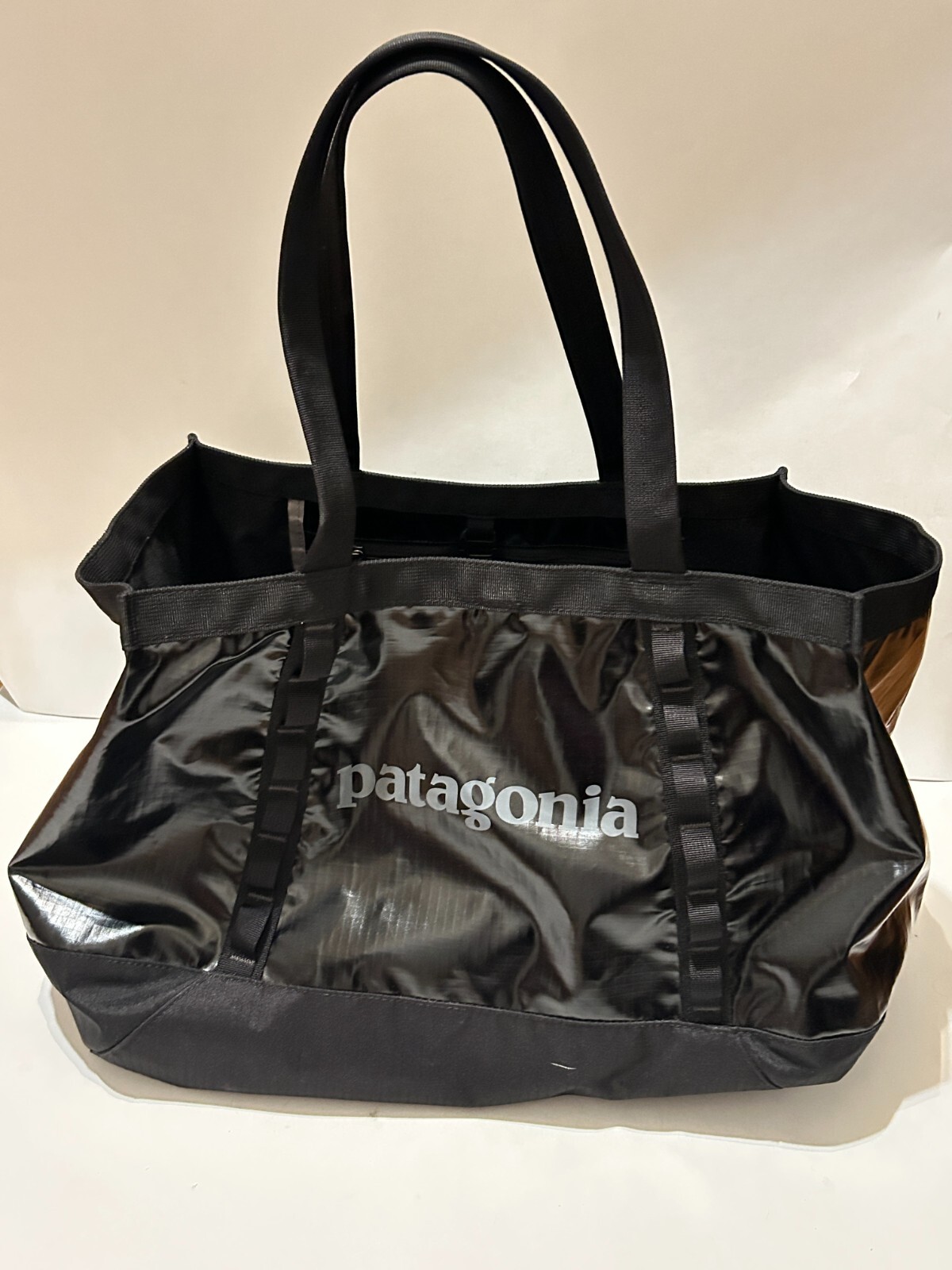 Authentic Patagonia Black Hole Shoulder Bag Tote 25L Shiny
