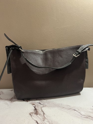 Le Camp Italian Brown Pebble Leather Handbag. Black Color Lining Italy